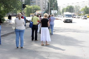 Из-за проверок на дорогах днепропетровцы массово опаздывают на работу 