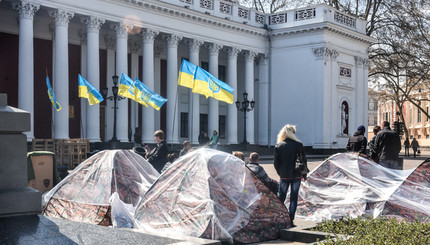 Возле одесской мэрии появился свой 