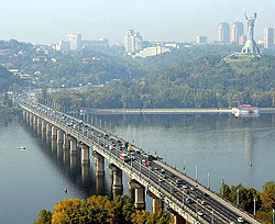 Мост Патона снова перекроют 