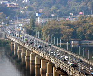 Движение на мосту Патона снова перекроют 