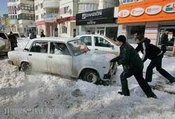 Снегопады и мороз парализовали всю Европу 