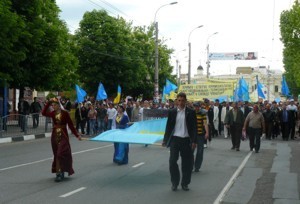 В Крыму помитинговали 20 тысяч человек 