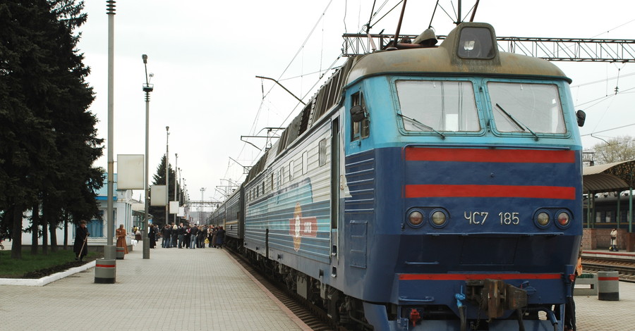 В Донбассе могут остановиться электрички 