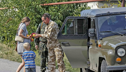 Жители освобожденных городов потихоньку возвращаются к мирной жизни