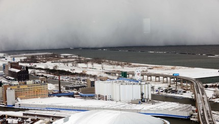 Из-за снежного шторма в Нью-Йорке объявили чрезвычайное положение