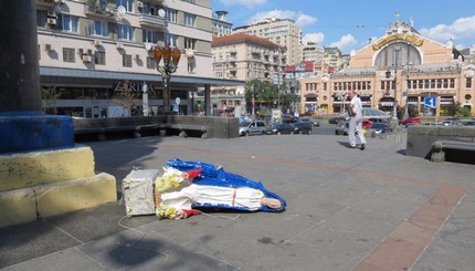 В Киеве на месте Ленина появилась Белоснежка