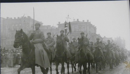 Все военные парады в Киеве: исторические фото 