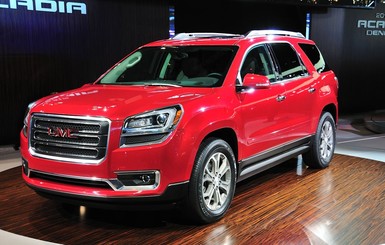 Полноразмерный внедорожник GMC Acadia изменился до неузнаваемости