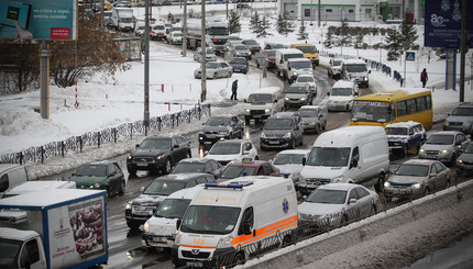 Киев застыл в пробках