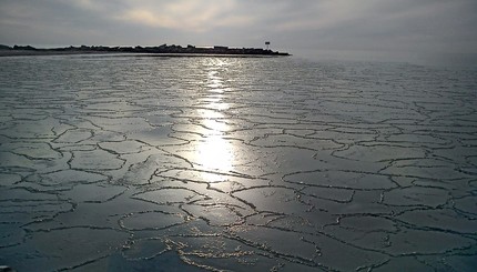 Азовское море покрылось льдом