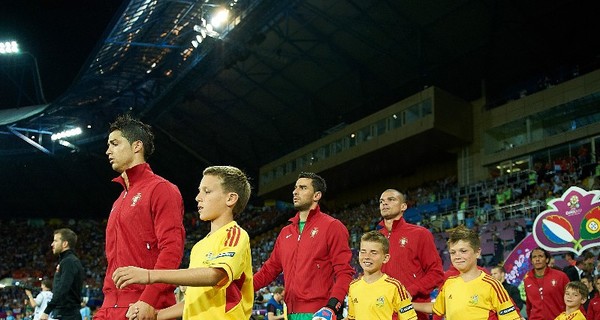 Роналдо на поле выводил сын Добкина