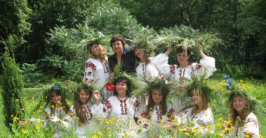 Что посмотреть в купальскую ночь: черти на плотах, гигантский венок, свечи на воде