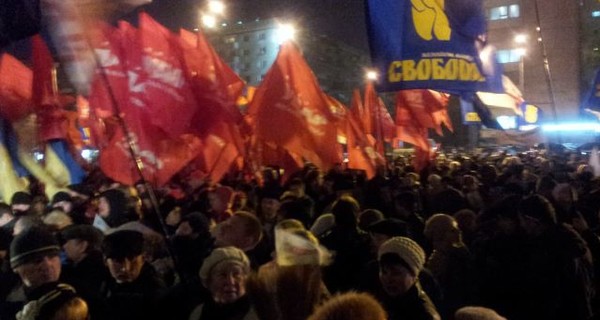 Лидеры оппозиции опаздывают на собственный митинг