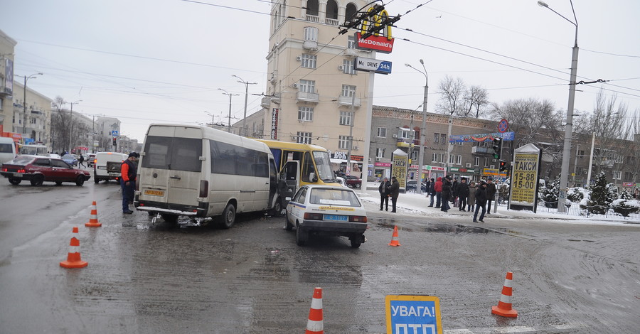 Одна из маршруток, угодивших в серьезное ДТП, была нелегальной