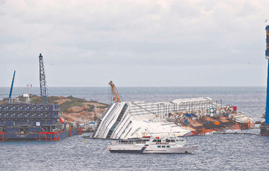 Украинцы с Costa Concordia - о том, как пережили год после катастрофы: Боялись смотреть на море, уволились с работы или… отправились в новый круиз