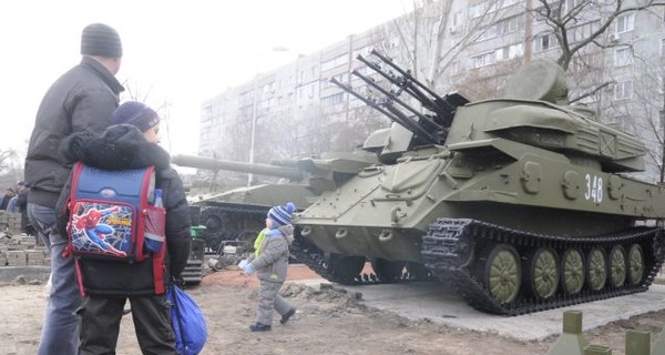 В Парке им. Климова появились гаубицы и зенитки