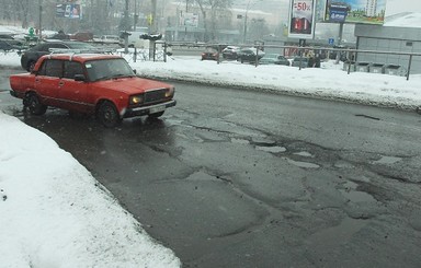 В столице капитально отремонтируют всего три дороги. И это все?