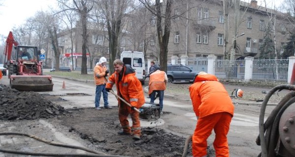 Бездорожье Запорожья: Все ямы обещают залатать к первому апреля