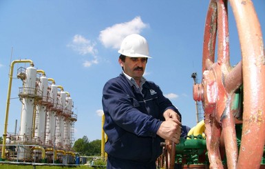 Если газ и нефть продать, а деньги поделить - каждому украинцу достанется по 6,5 тысяч долларов