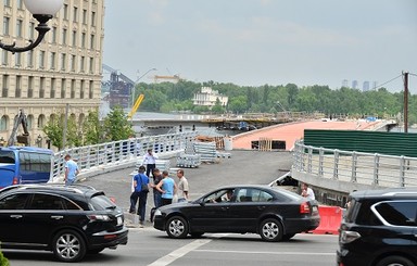 Реконструкцию Почтовой площади будут сдавать по праздникам