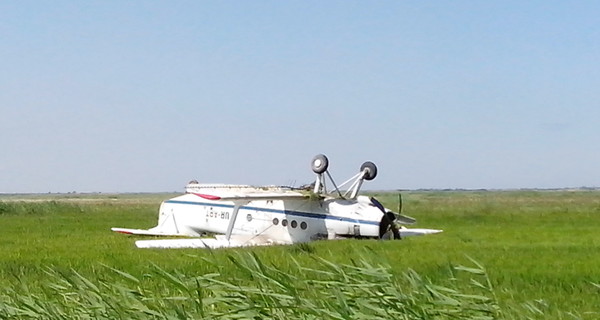 В Крыму аварийно посадили самолет       