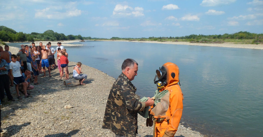 Львовяне тонут на нелегальных пляжах и в водоворотах