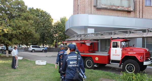 Взрыв в Луганске: за медицинской помощью обратилось 27 человек