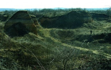 В самом древнем метеоритном кратере Украины нашли агат-гигант и микроалмазики 