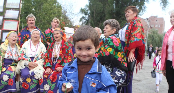 День города в Днепропетровске: Сладкая сказка, рожицы из овощей и рок-фестиваль