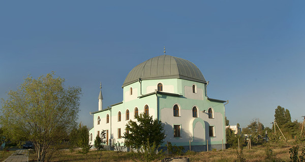 Мечеть в Саках могли поджечь