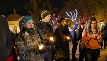 Фоторепортаж: Одесситы почтили память Амины Окуевой