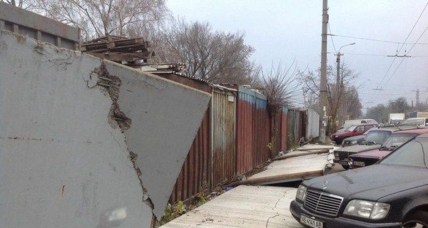 Бунта на днепропетровском авторынке удалось избежать благодаря громкоговорителю