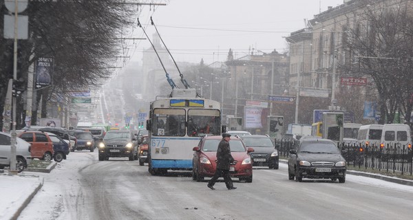 На запорожских дорогах ожидают ледовое 