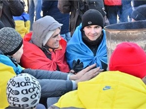 На Евромайдане - более 12 тысяч митингующих