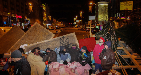 14-й день Евромайдана: люди обжились в палаточном городке