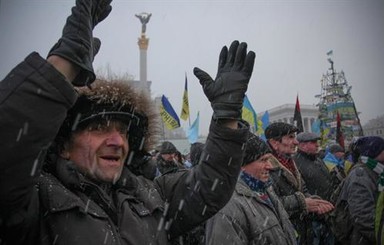 Суд признал потерпевшими семерых митинговавших на Банковой