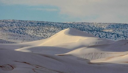 Сахару засыпало снегом