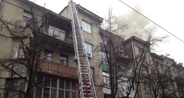 В центре Харькова горит дом