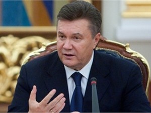 Президент подписал закон об амнистии активистов Майдана