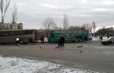 В Запорожье водитель автобуса сбил насмерть пассажирку вышедшую из салона