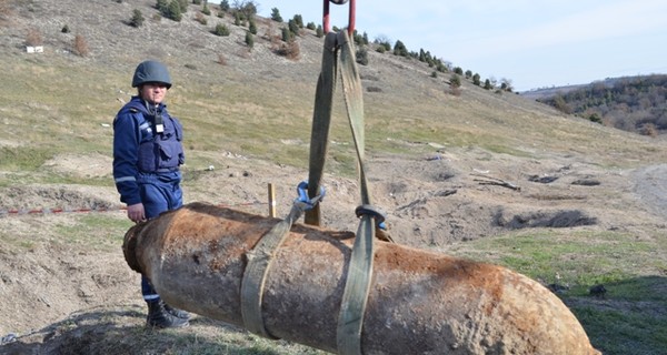 В Севастополе взорвали 227-килограммовую бомбу 