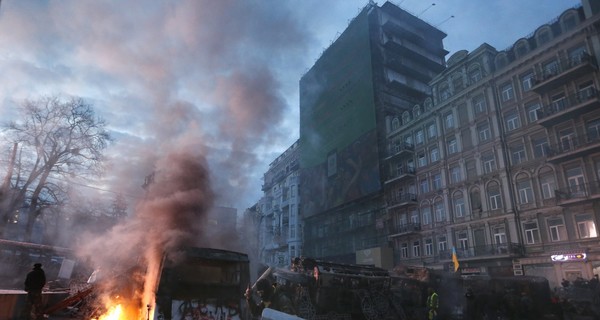 На Грушевского начался новый штурм