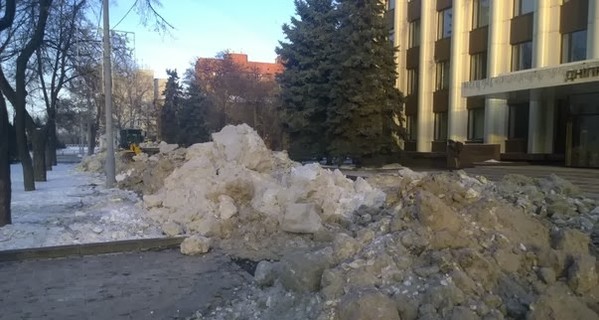 Оцепление возле Днепропетровской облгосадминистрации снято