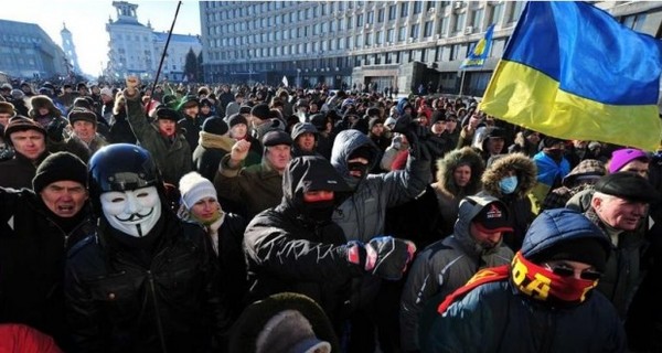 В Сумах митингующие захватили Дом советов