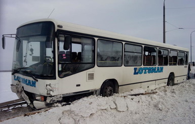 В Днепропетровске пассажирский автобус 