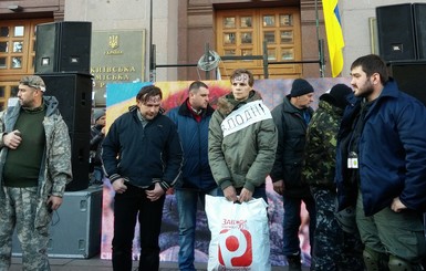 На Майдане поймали милиционеров, но в плен не взяли 