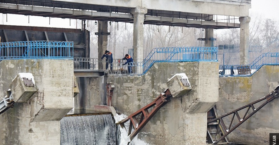 Город готовится к приходу большой воды