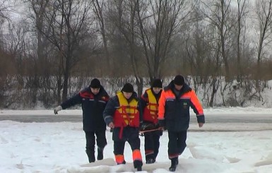 В Чернигове девушка погибла, упав с моста