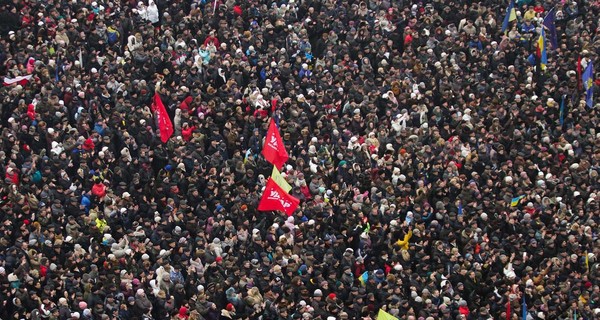 В регионах активисты собрались на Евромайданы