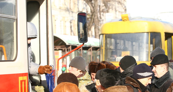 В Киеве трамваи и троллейбусы всех возят бесплатно